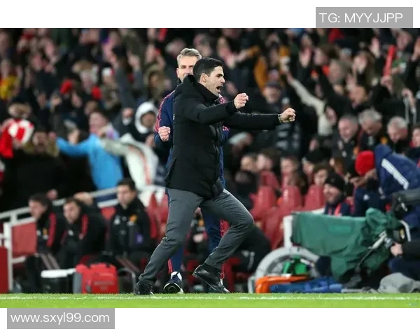 西甲热战阿森纳大胜莱比锡神奇扑救引发全场狂欢与转会传闻