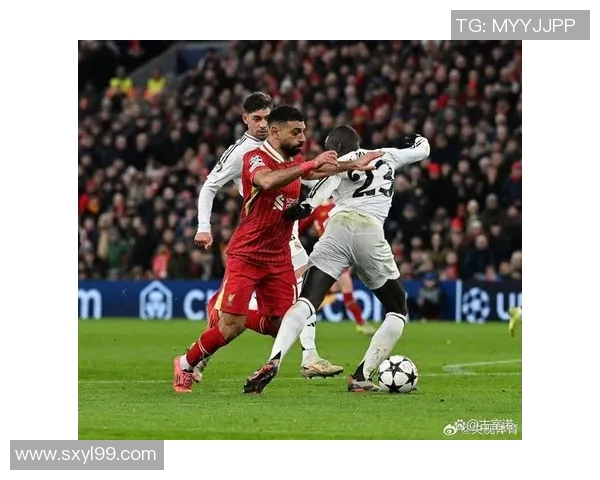 世界杯惊现冷门尤文图斯与曼联激战成平局引发转会热议