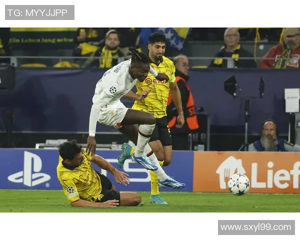 世界杯精彩对决AC米兰狂胜多特蒙德补时进球点燃全场激情