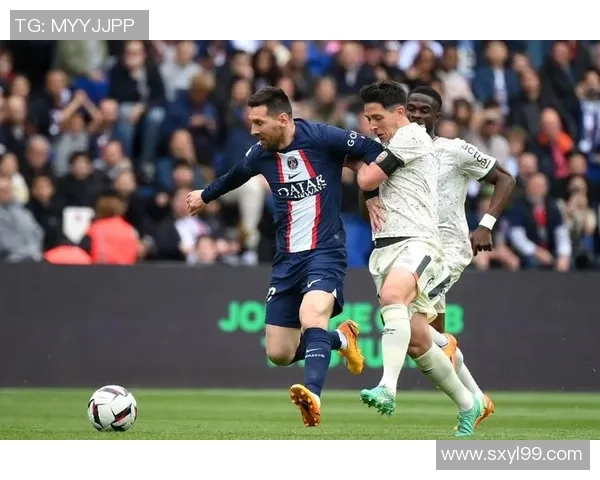 友谊赛平局收官里昂与巴黎圣日耳曼争议判罚引发全场热议