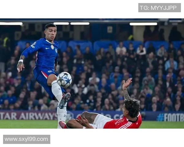 世界杯精彩对决：里昂与切尔西激战成平局乌龙球成焦点解析