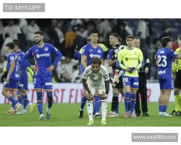 世界杯历史冷门那不勒斯与皇马战成平局引发全场震动