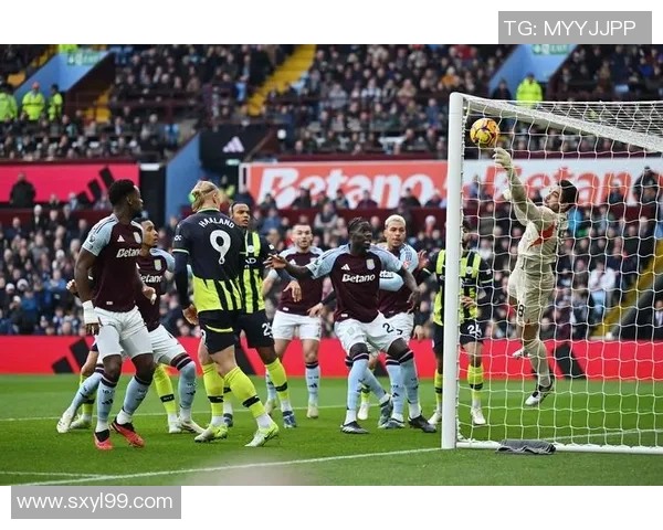 中超经典对决曼城与曼联战成平局乌龙球成比赛转折点引发热议